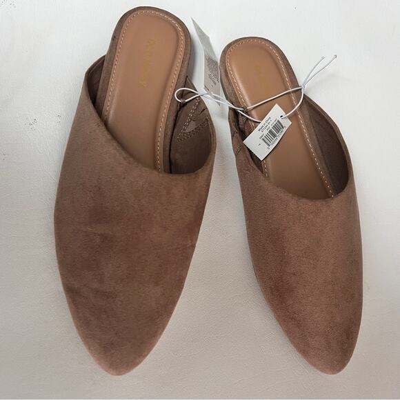 Old Navy Trendy Fall Style Low Heel Women's Faux Suede Taupe Mule Slide Sz 7 - Picture 1 of 11